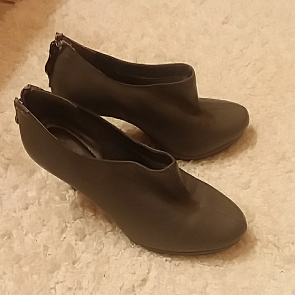 Anklet bootie heels